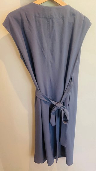 Vestido cruzado Everlane azul triacetato