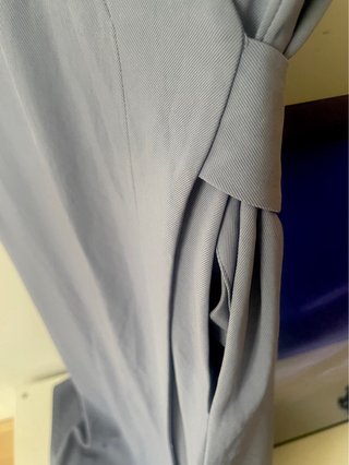 Vestido cruzado Everlane azul triacetato