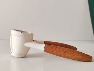 Lote 3 Cascanueces: Madera, Muelle y Pinza