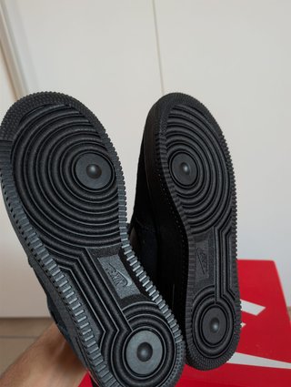 Nike Air Force 1 nere rosse nuove