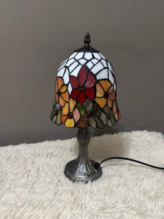 Lámpara estilo Tiffany Flores Vidrio Metal