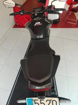 Honda CB125R Naked