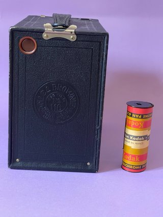 Fotocamera Kodak Brownie n. 2A modello C