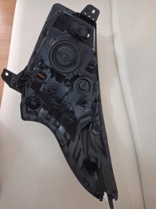 Faro Opel Vivaro B / Renault Trafic 2014+