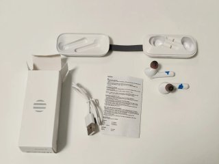 Auriculares TWS con base cargador inalámbrica