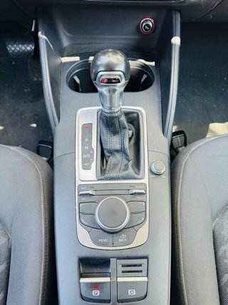 Audi A3 1.6 TDI sportback S tronic attracted