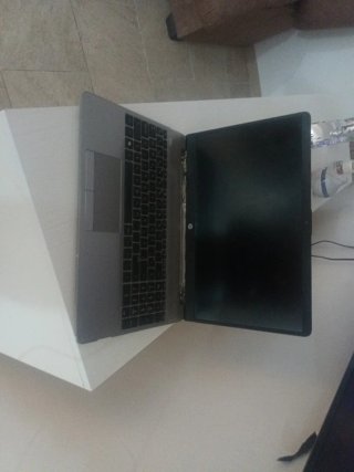 Ordenador portátil HP gris