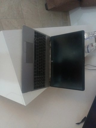 Ordenador portátil HP gris
