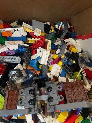 Caja grande de piezas LEGO surtidas – buen estado