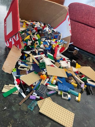 Caja grande de piezas LEGO surtidas – buen estado