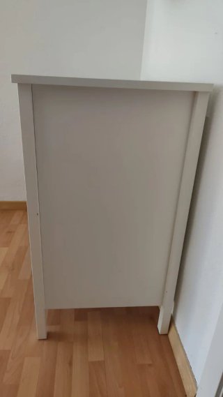 Cómoda Ikea 3 cajones blanco y gris