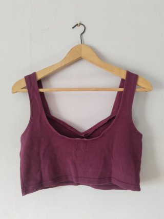 Top corto morado