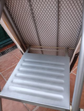 Mesa de planchar y escalera plegable