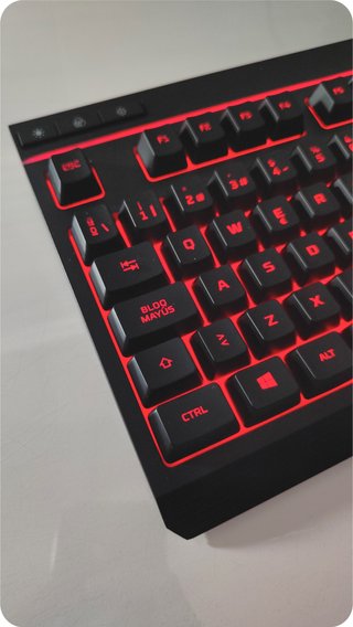 Teclado Gaming - HyperX Alloy Core RGB