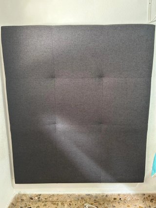 Cabecero de cama tapizado gris oscuro