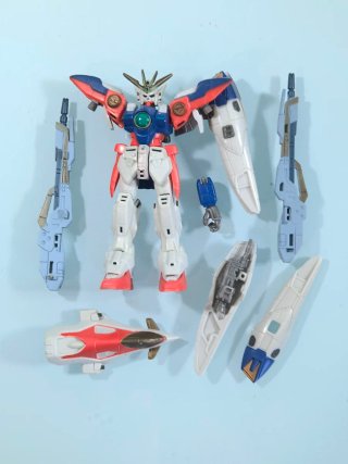 Gundam Wing action figure vintage 2000 Bandai