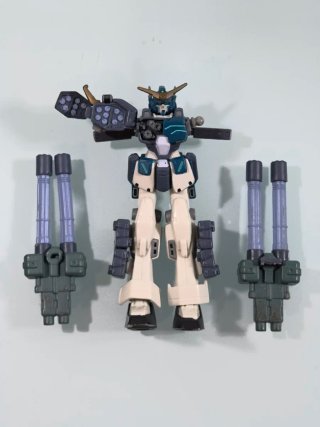 Gundam Wing action figure vintage 2000 Bandai