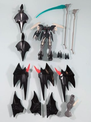 Gundam Wing action figure vintage 2000 Bandai