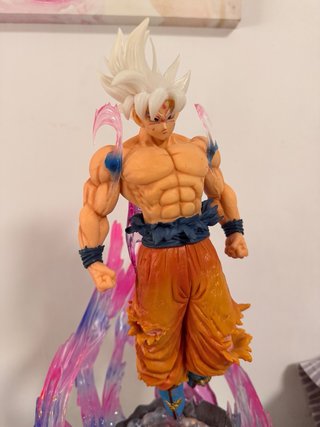 Figura Dragon Ball Goku Ultra Instinto