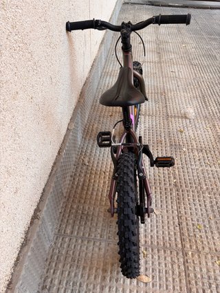 Bicicleta Cube Niña 16 pulgadas modelo 2026