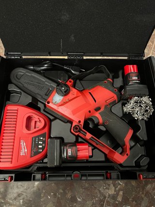 Motosierra Milwaukee Fuel M12