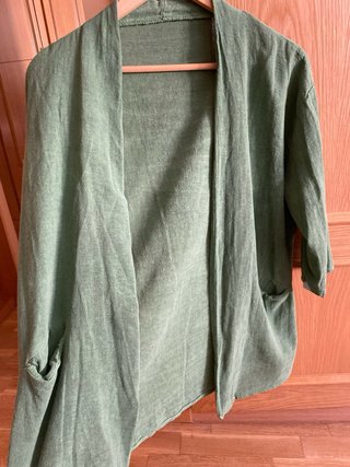 Cardigan Sing-Kei verde abierto bolsillos