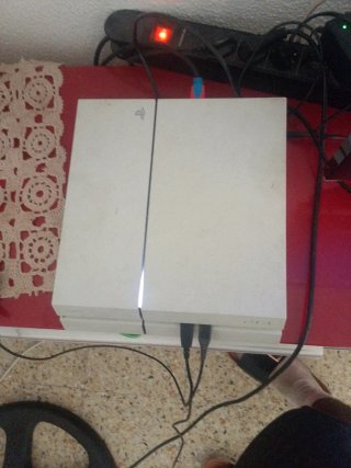 PS4 Fat Blanca + FC24 y GTA 5 + 2 Mandos