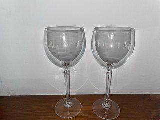 Juego de vasos y copas de cristal
