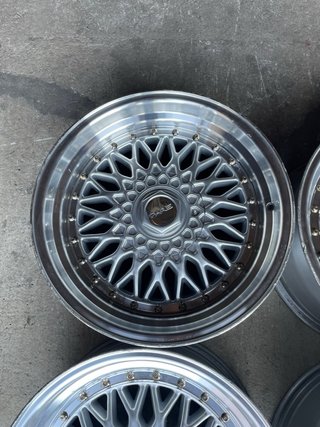 Llantas