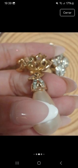Pendientes chapados en oro con perlas