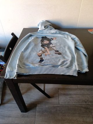 Sudadera azul con capucha