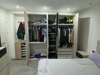 Dormitorio completo con TV 32