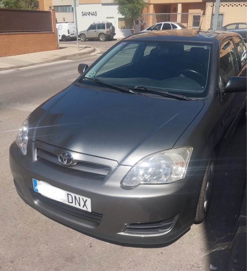 Toyota Corolla 2005 - foto 1