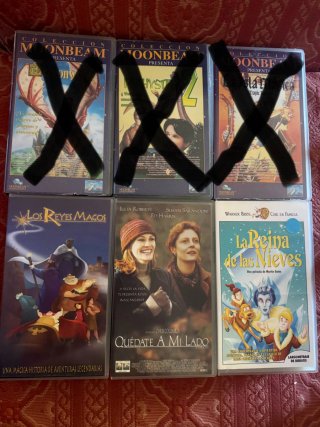Lote de películas VHS clásicas.