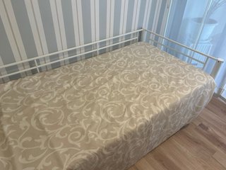 Cama individual con colchón