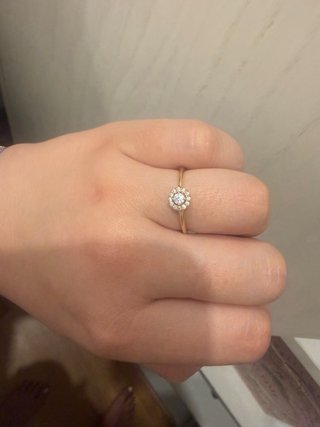 Anillo oro con circonitas