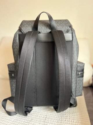Mochila Michael Kors Negra y Gris EXCLUSIVA