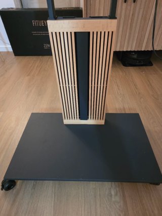 Soporte TV de pie con ruedas FITUEYES