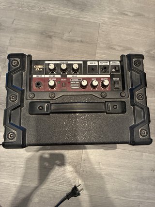 Amplificador Roland Cube 15XL