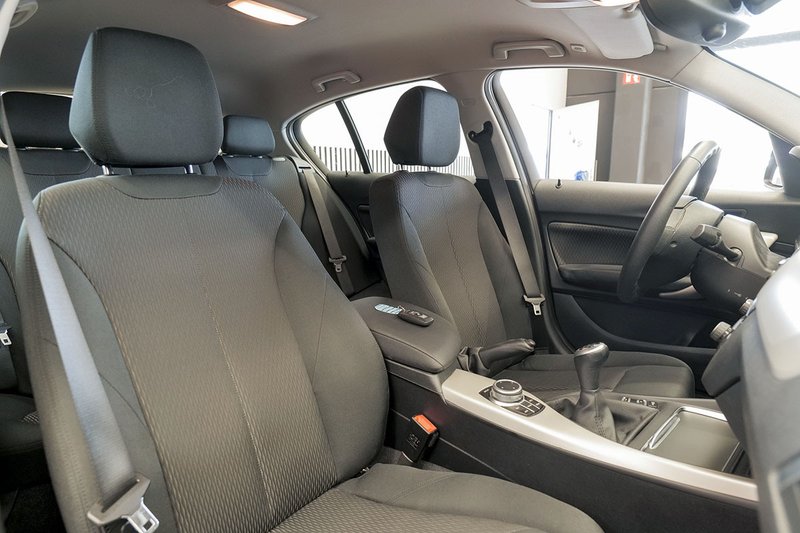 BMW Serie 1 2019, foto 21