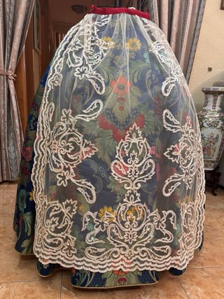 Traje de Fallera con 2 Corpiños: S.XVIII y S.XIX