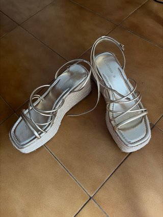 Sandalias Stradivarius (en la tienda por 30)