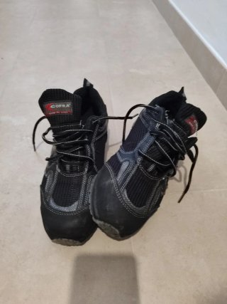 Zapatos de seguridad COFRA negros/grises