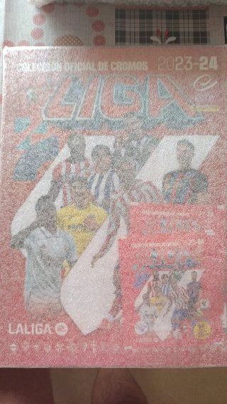 Álbumes tapa dura liga este de panini