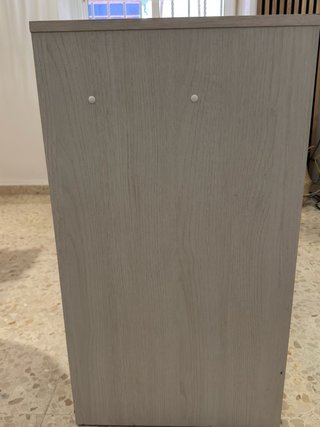 Escritorio blanco y beige
