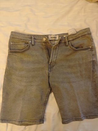 Pantalón corto vaquero gris Pull&Bear