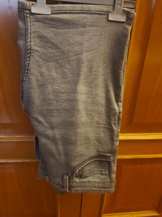 Pantalón corto vaquero gris Pull&Bear