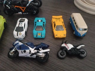 Lote coches y motos a escala