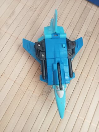 Transformers G1 dogfight