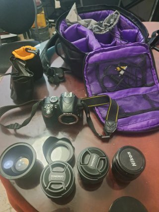 Nikon D3300 + 3 objetivos + trípode + mochila
